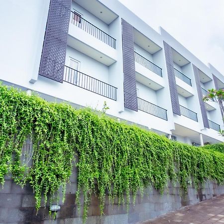 Nivasa Hotel 乌干沙 外观 照片