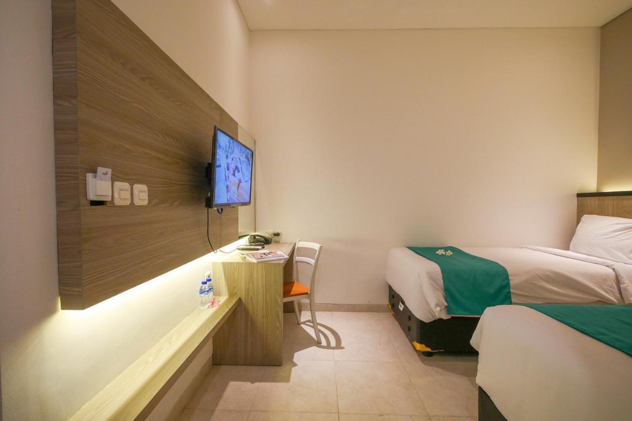 Nivasa Hotel 乌干沙 外观 照片